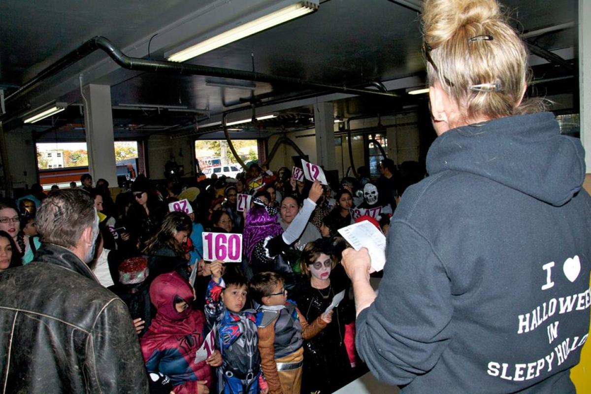 2015 Halloween Parade 02