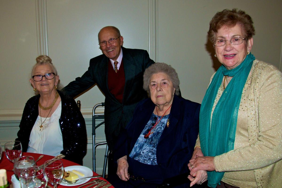 2015 Sleepy Hollow Seniors Holiday Party 01