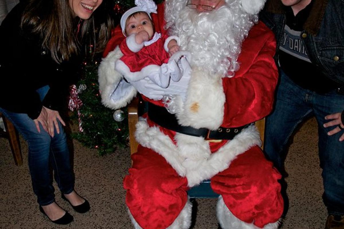 Cookies & Milk with Santa Claus! 04