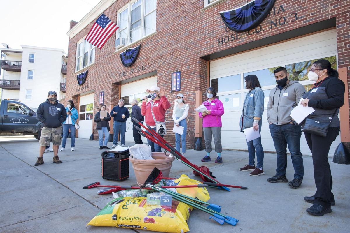 2021 Clean up & Plantings Day 04